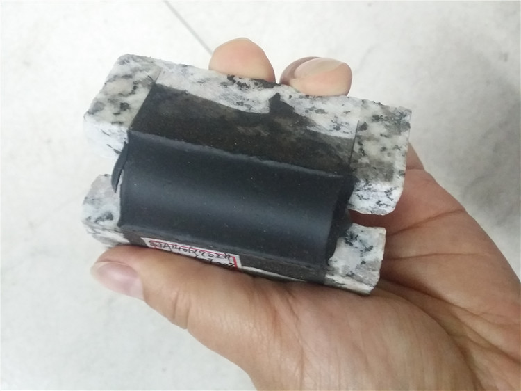 聚氨酯道路嵌縫膠.jpg 聚氨酯道路嵌縫膠.jpg